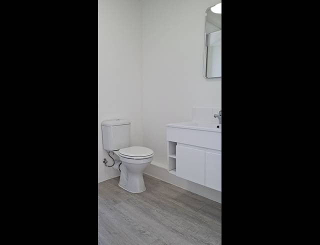 2 bed property to rent in OBSERVATORY